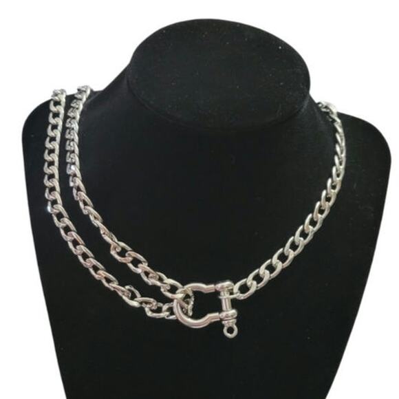 The Closet Fairy Jewelry - Silver tone asymmetrical layered cuban chain shackle necklace